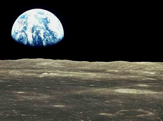 Terra ascendendo sobre o horizonte da Lua. Missão Apollo 11