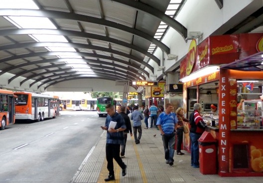Núcleo de Arquitetura, Terminal de ônibus Lapa, São Paulo, 2003