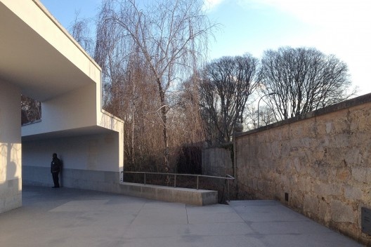 Fundação de Serralves – Museu de Arte Contemporânea, acesso à obra de Richard Serra