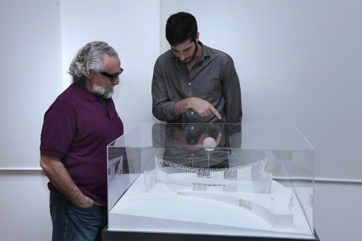 Exposição “Três pavilhões de Sérgio Bernardes”, maquete do Pavilhão do Brasil, Exposição Internacional de Bruxelas, 1958. Arquiteto Sérgio Bernardes