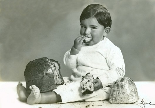 Roberto Segre como garoto-propaganda do “panettone Motta”, com aproximadamente 3 anos de idade. Milão, 1935