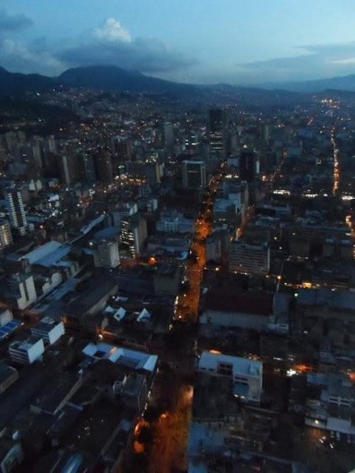 Trecho da Carrera 7 a partir da Torre Colpatria