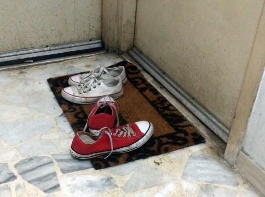 Cenas cotidianas de um edifício residencial