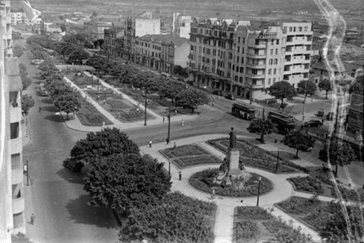 Praça Marechal Deodoro antes da construção do Elevado Costa e Silva, 1942