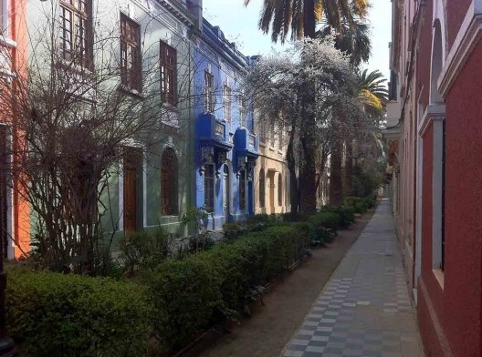 Habitação coletiva com unidades geminadas, bairro Yungay, Santiago do Chile