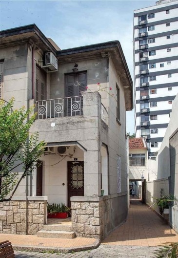 Vila residencial no Rio de Janeiro, unidade interna e espaço livre