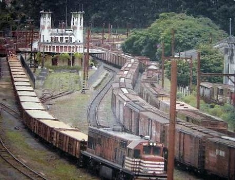 Vista geral da estação-ilha