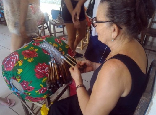 Rendeiras que fizeram o vestido de dona Marisa na primeira posse de Lula no trabalho, Parnaíba PI