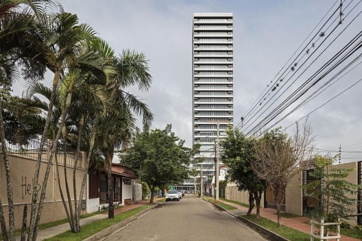 Torre Ambassador, Santa Cruz de la Sierra, 2017. Arquitetos Jorge Gambini e Hans Kenning / Enciam Arquitectura, Hans Kenning arquitectos