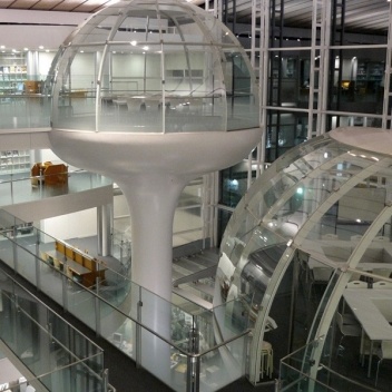 Biblioteca da Universidade Seikei, arquiteto Shigeru Ban