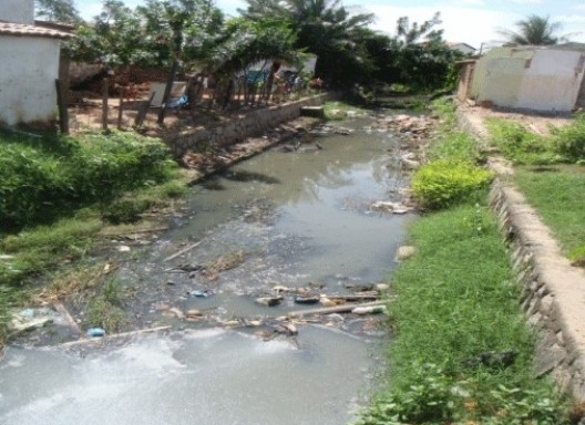 Patos – PB : Poluição do Canal