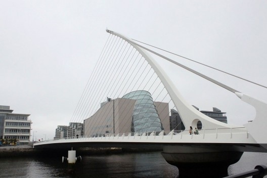 Ponte Samuel Beckett, arquiteto Santiago Calatrava