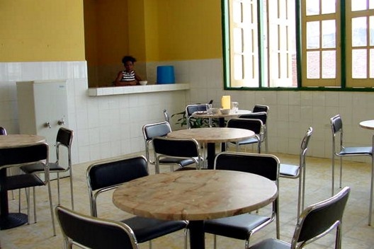 19. Escuela Taller ”Ugo Luisi”, pantry-comedor, terminada, año 2005