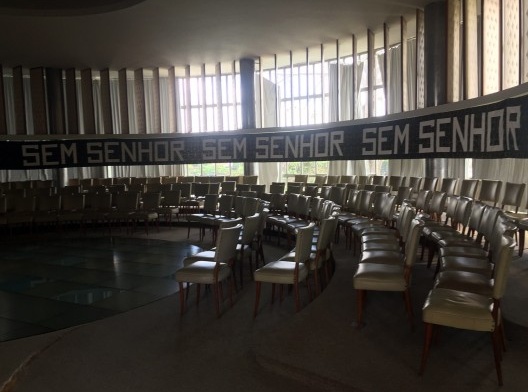 Tabernáculo da Edificação, instalação de Ventura Profana para a 7ª Bolsa Pampulha, 2019