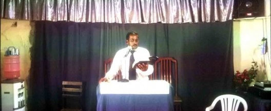 Sobre o musical Terremoto Santo, de Bárbara Wagner e Benjamin de Burca