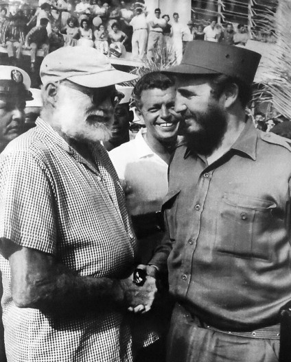 Ernest Hemingway, frequentador de La Bodeguita e La Floridita, com Fidel Castro, Habana Vieja, Cuba