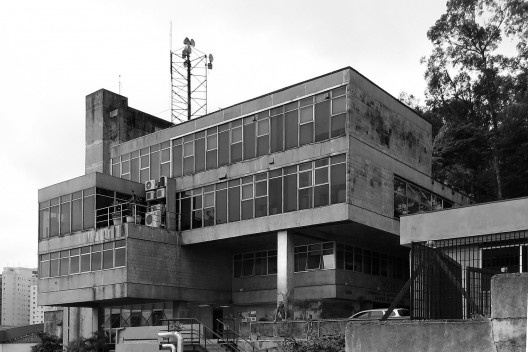Sede da Fapesp, projeto dos arquitetos Jorge Wilheim, Leo Tomchinsky, Sueli Suchodolsky e Sylvio Sawaya