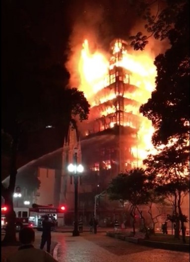 Edifício Wilton Paes de Almeida, São Paulo, 1961, arquiteto Roger Zmekhol