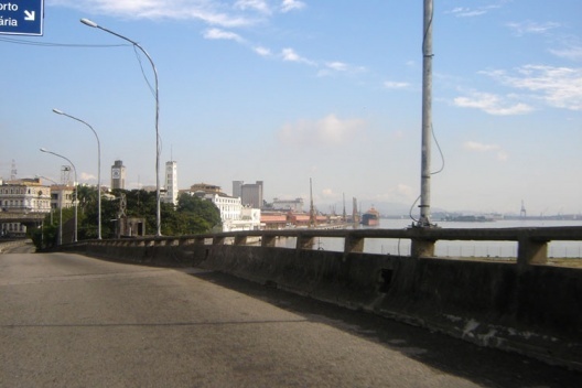 Instantâneos da área portuária num domingo