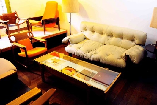 Mobiliário do Arquiteto em exposição no Escritório