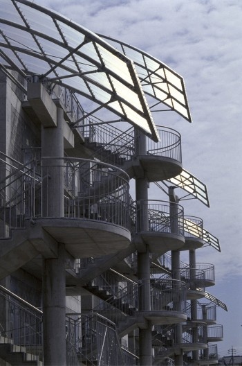 Conjunto habitacional Hotakubo, Kumamoto, Japão, 1991. Arquiteto Riken Yamamoto