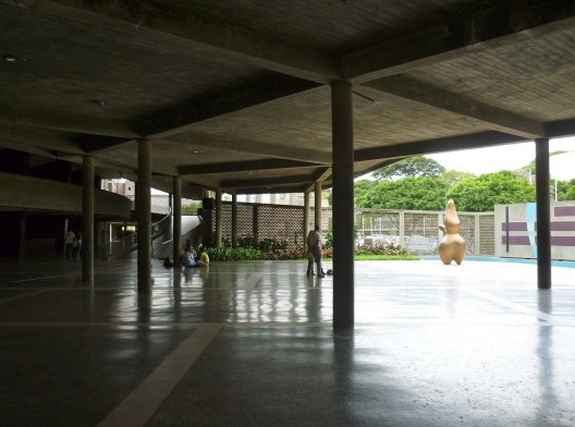 Praça Coberta (1952-1953), Cidade Universitária de Caracas. Carlos Raúl Villanueva