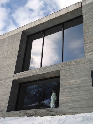 Janelas da fachada frontal, Vals, Suiça, 2013