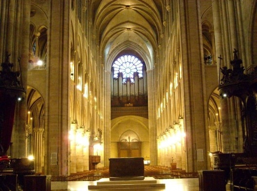 Nave da Catedral de Notre Dame, Paris, França