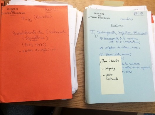 Documentos do acervo do Ministério das Relações Exteriores da França, em La Courneuve, França