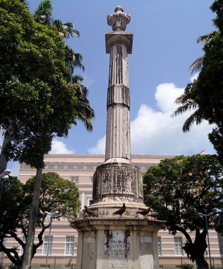 Monumento ao Imperador D. Pedro II, no Centro de Maceió