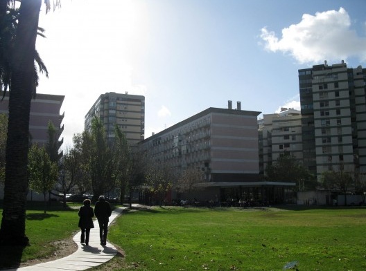 Alguns atalhos foram pavimentados seguindo as mesmas características do projeto original