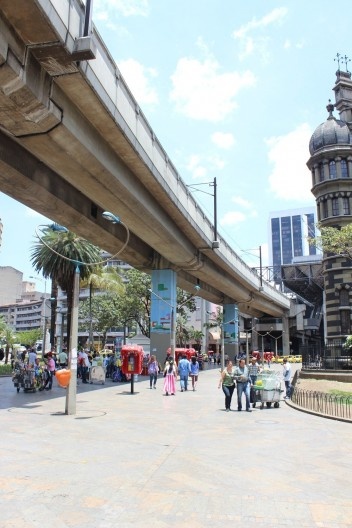 Metrô elevado em Medellín