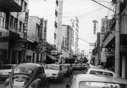 Rua Tenente Nicolau Mafei antes do calçadão, década de 1970