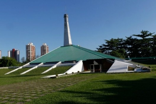 Union Church, Barra da Tijuca, Rio de Janeiro. Arquiteto Paulo Casé, 1969