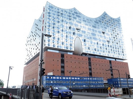 Elbphilarmonie Hamburg, Herzog & de Meuron, construído sobre o Kaiserpeicher A, projeto de Werner Kallmorgen, 1966