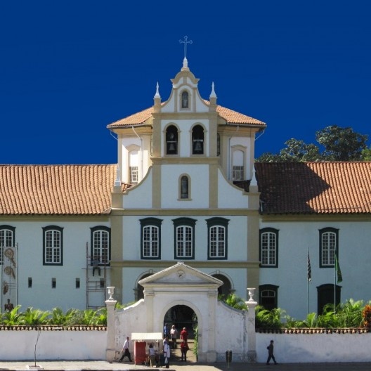 O sumo bem contra a ruína da sociedade