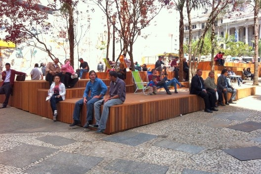 Largo São Bento, espaço para encontro, lazer e descanso