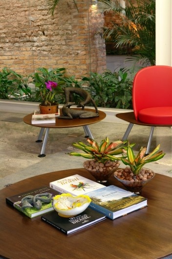 Escritórios Grupo Carlos Lyra, arquitetas Humberta Farias e Lyra Farias Mafra, Maceió, 2013