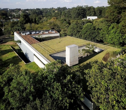 Casa em Cotia, UNA Arquitetos, 2016