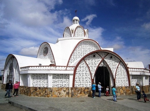 Igreja Maria Auxiliadora em Marinilla, agosto 2014