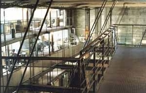 Sala de Máquinas – interior: vista da passarela de acesso