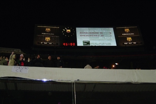 Placar apresenta resultado do final do primeiro tempo