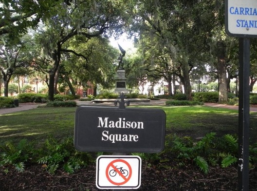 Aspecto de uma praça em Savannah