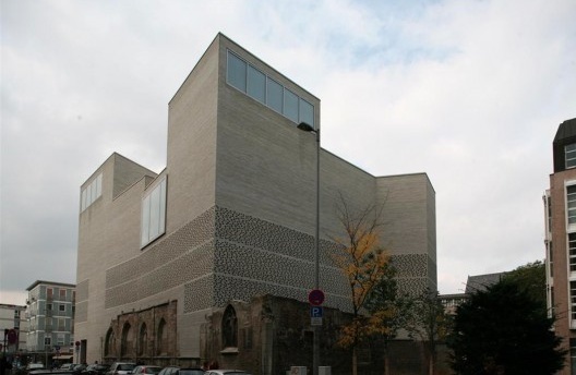 Museu Kolumba, Colônia, 2003-2007. Arquiteto Peter