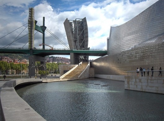 Museu Guggenheim de Bilbao, Frank Gehry