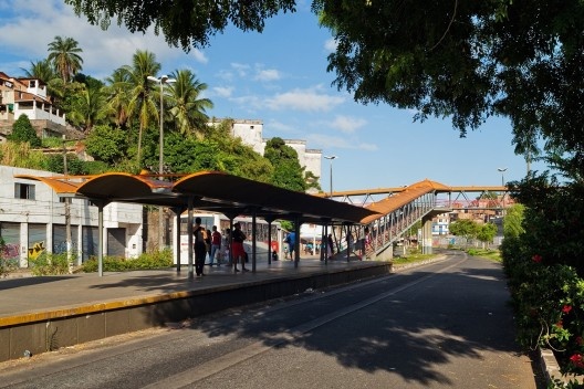 Passarela Pernambués, Hospital Sarah, Salvador BA, 1986-1988. Arquiteto João Filgueiras Lima, Lelé
