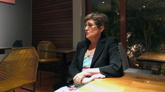 Ermínia Maricato dando entrevista, João Pessoa PB