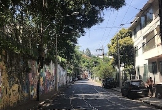 Implantação e tipos arquitetônicos nos lotes à jusante