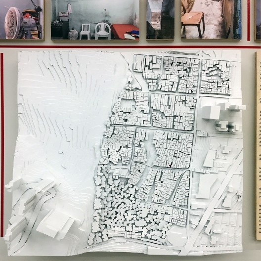 Contribuições para outra narrativa, de Ester Carro Bashalidis