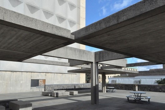 Meister Hall, elementos do terraço, arquiteto Marcel Breuer